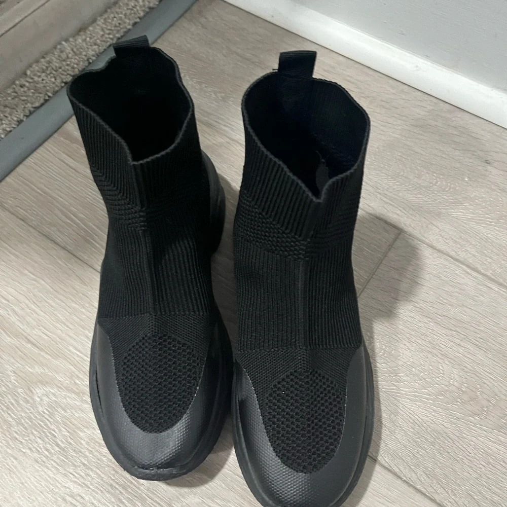 Half Boot 🥾 - Picture 1 of 6